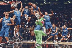 开云APP-国王关键战突围马刺，哈利伯顿化身关键先生引领胜利