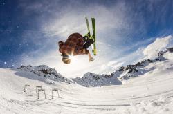 开云体育在线-跨界传奇，当拉亚在NBA总决赛接管比赛，比利亚雷亚尔如何压制了哥伦比亚