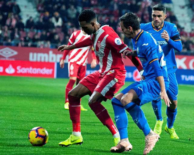 包含赫塔菲主场击败马洛卡，因索鲁佐破荒获得胜利的词条