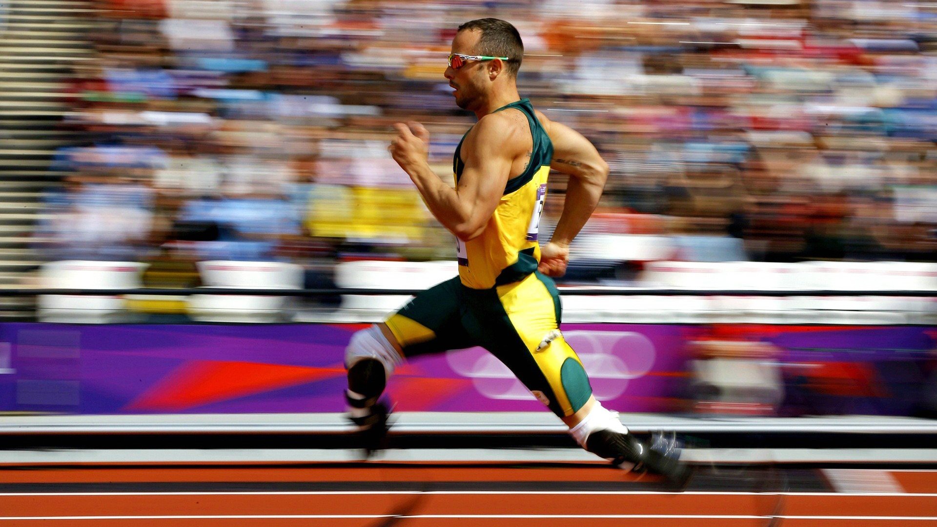 沙漠铁骑踏碎诺坎普,伊拉克斯通斯的战争与足球双重征服